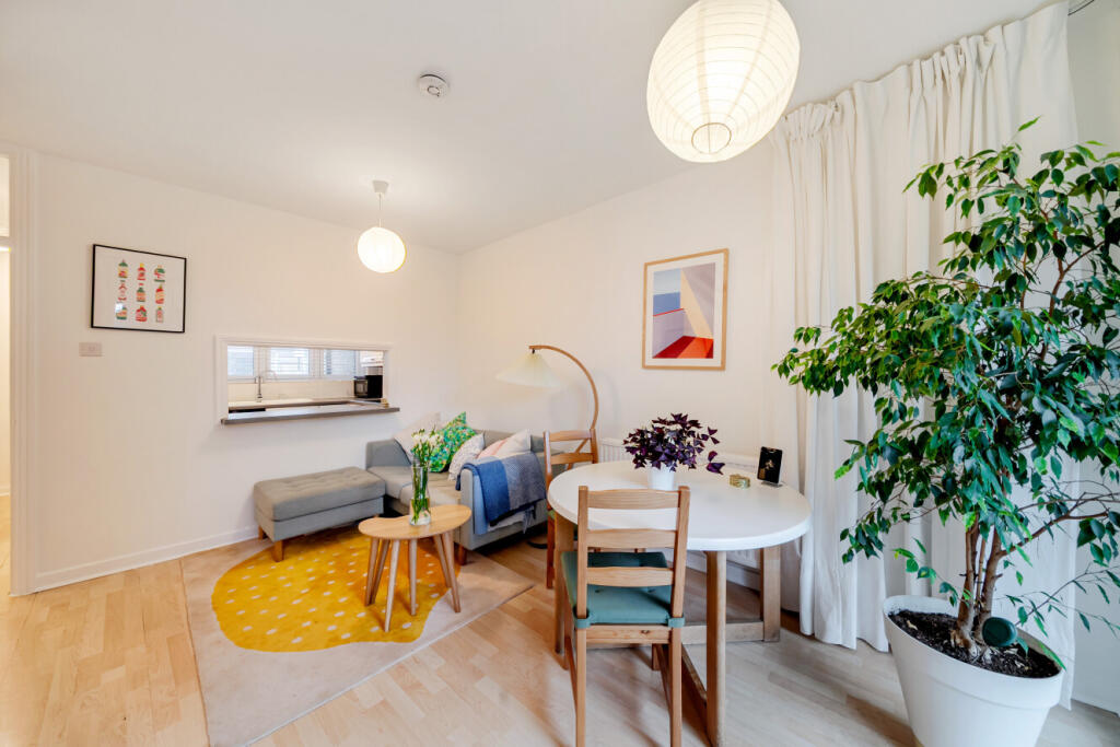 House in London - View 3