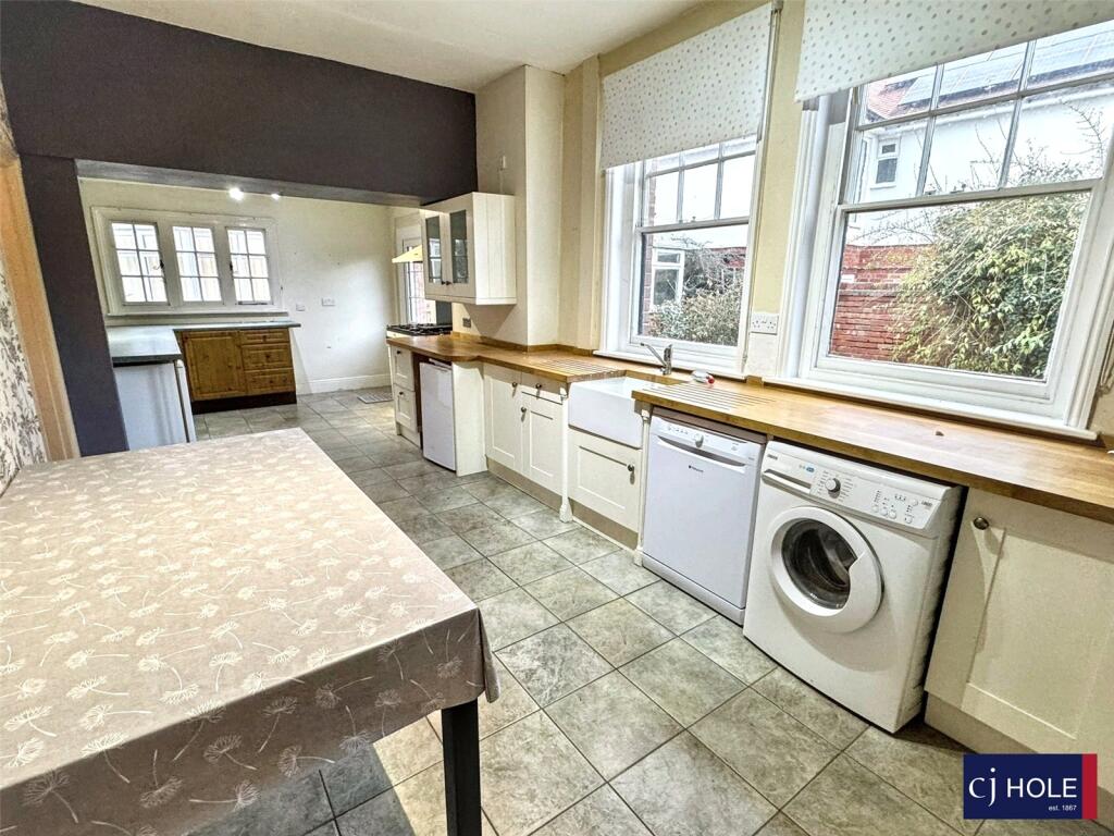 Upton Close, Barnwood, Gloucester, GL4 photo 3