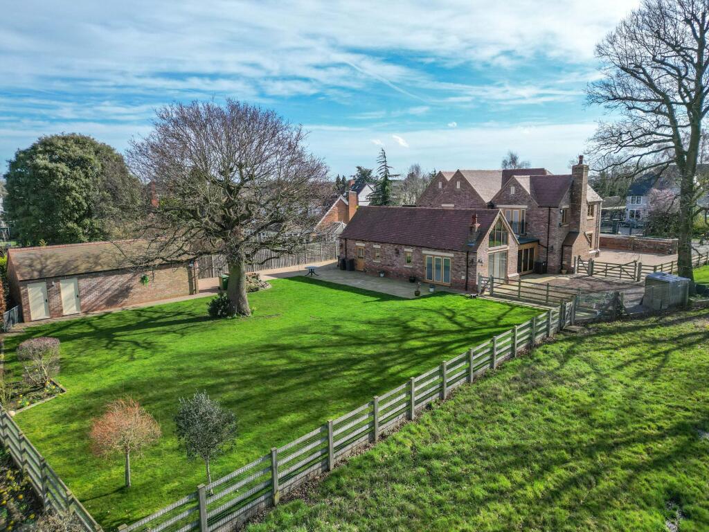 Weston Lane, Bulkington, CV12 photo 2
