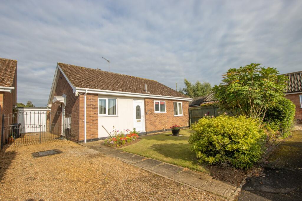 2-bed bungalow on Jubilee Gardens, Snettisham, £310,000
