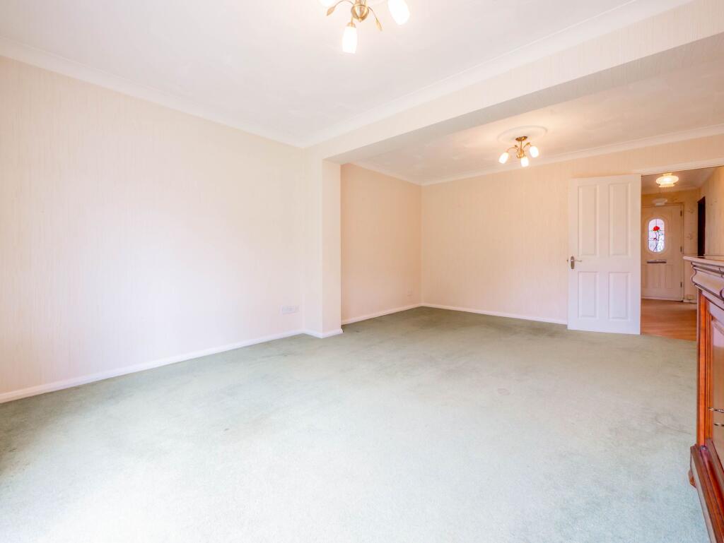 Hillside Avenue, Hockley, SS5 photo 4