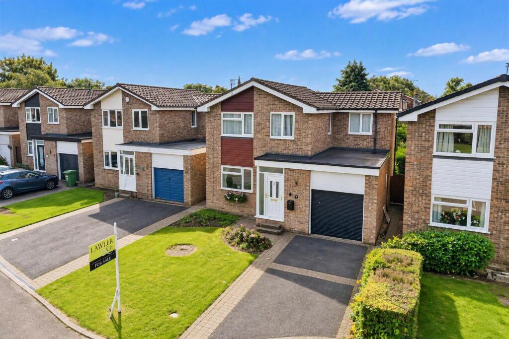 Main image of property: Hartland Close, Poynton, Stockport, Cheshire, SK12 1ET