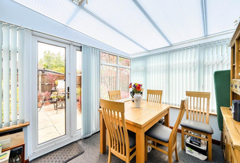 House in Sutton - View 3
