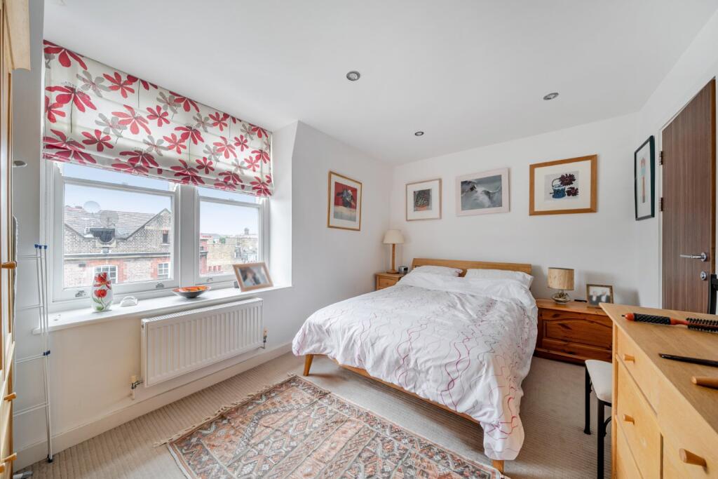 Apartment in London, Paddington - View 2