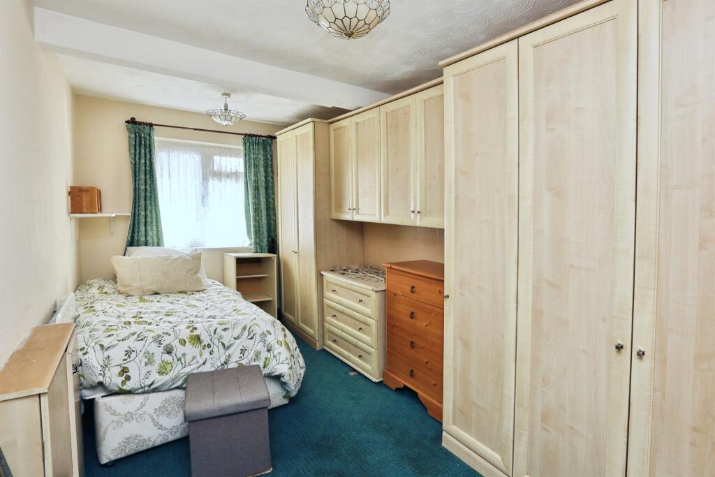 House in Fareham, Hampshire - More