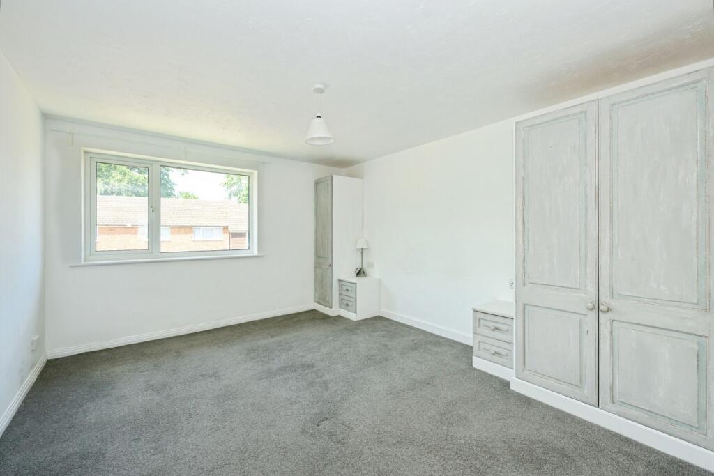 Ridgeway Road, Redhill, Surrey, RH1 - More