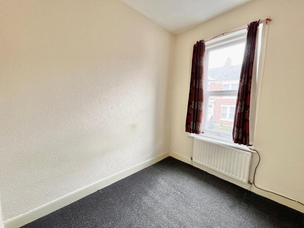 Apartment in Newcastle upon Tyne - View 3