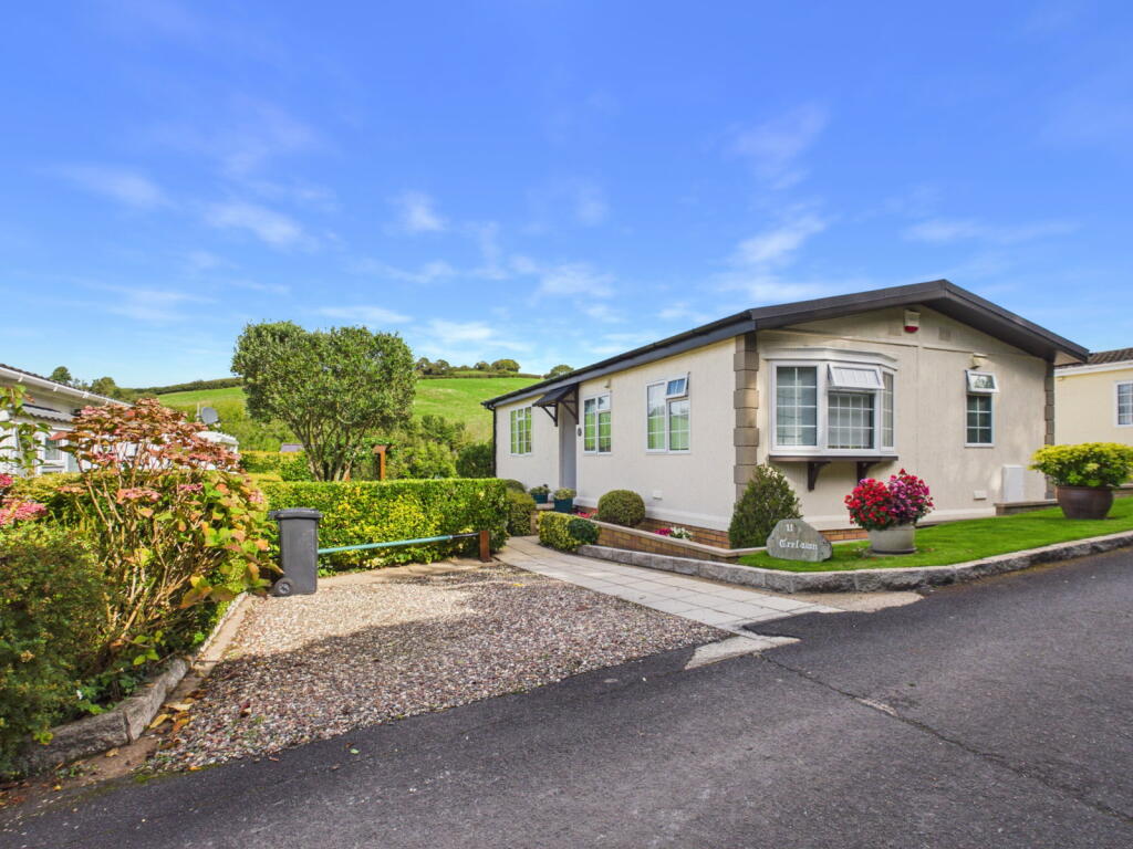 2-bed caravan on Sterridge Valley, Berrynarbor, Ilfracombe, EX34 9TA, £185,000