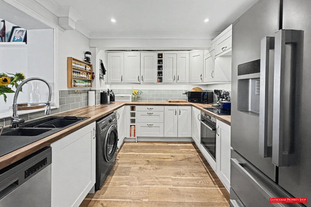 House in Eastbourne, East Sussex - View 4
