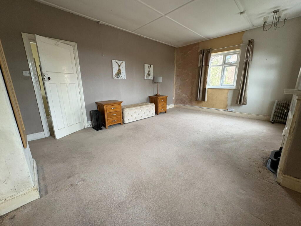 House in Northallerton, Thrintoft - More