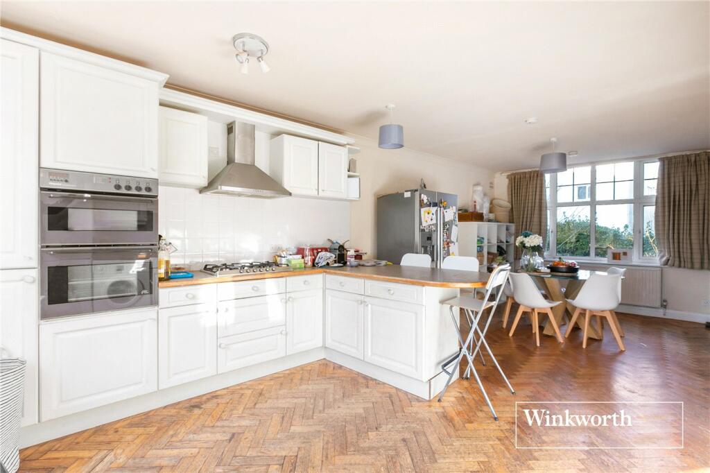 Main image of property: Stanhope Court, East End Road, Finchley, London, N3