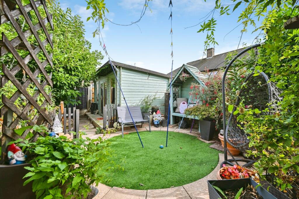 House in Nottingham, Nottinghamshire - View 4