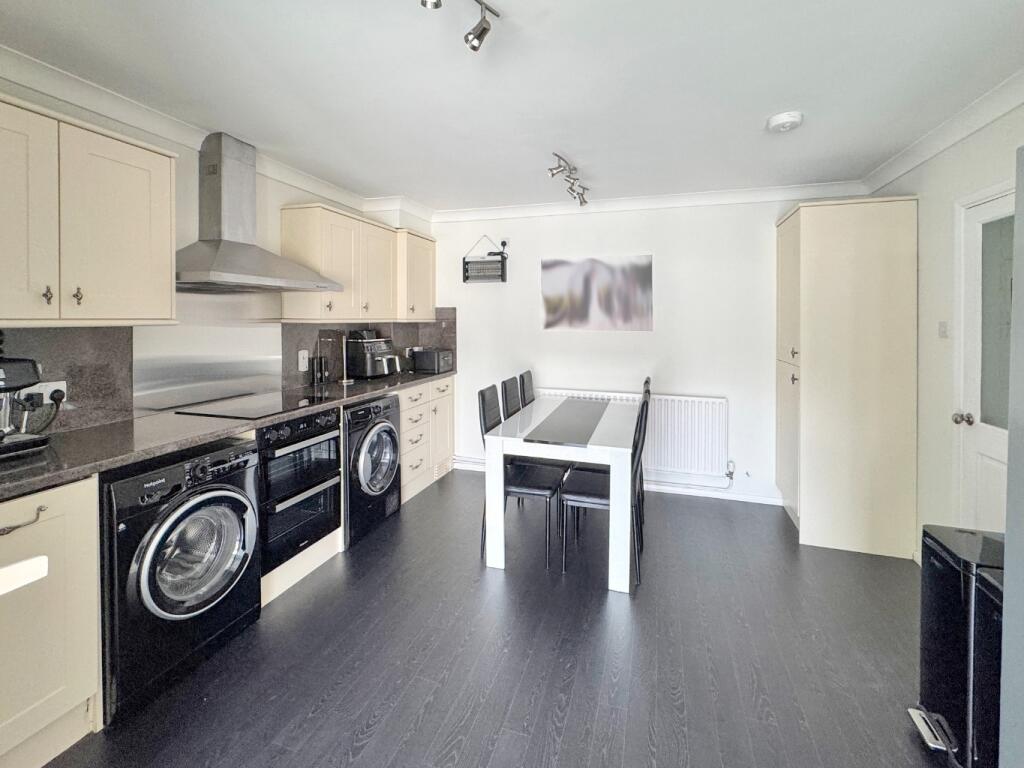 House in Gravesham, Westcourt - View 4