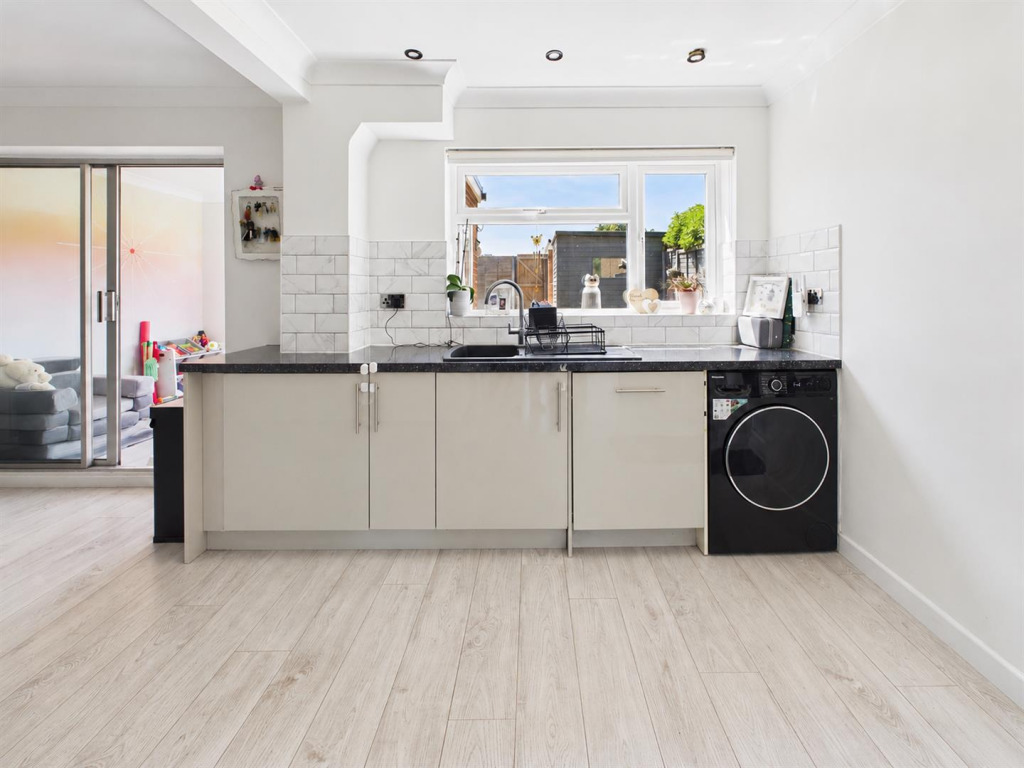 Stonechat Avenue, Abbeydale, Gloucester - View 6