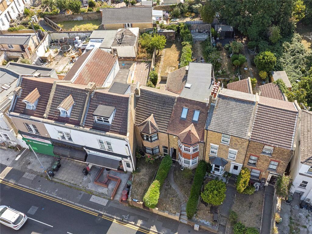 Main image of property: Wrotham Road, Gravesend, Kent, DA11