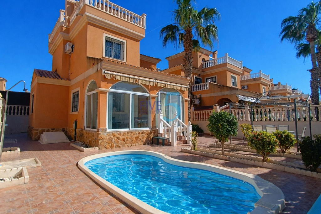Main image of property: Valencia, Alicante, Algorfa