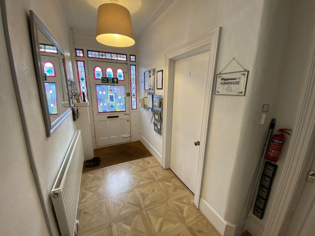 House in Southend-on-Sea, Essex - More