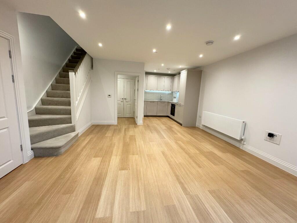 Main image of property: Carraway Street, Reading, Berkshire, RG1