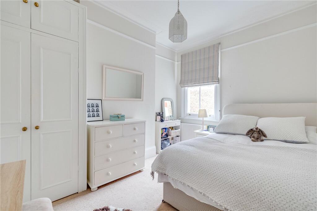 Apartment in London - View 5
