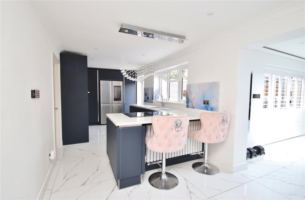 House in Verwood, Dorset - View 3