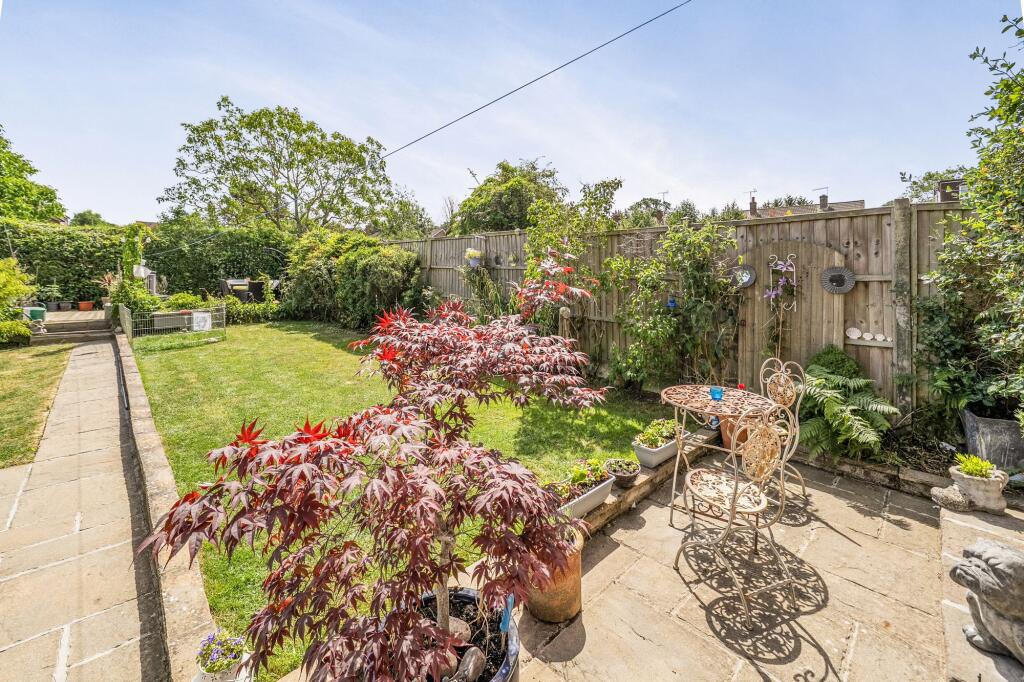 House in Windsor - View 4