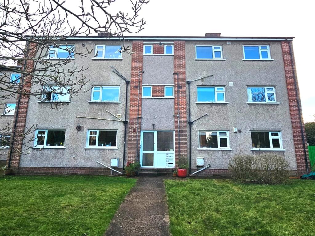 2-bed flat on Rookwood Close, Cardiff, South Glamorgan, £150,000