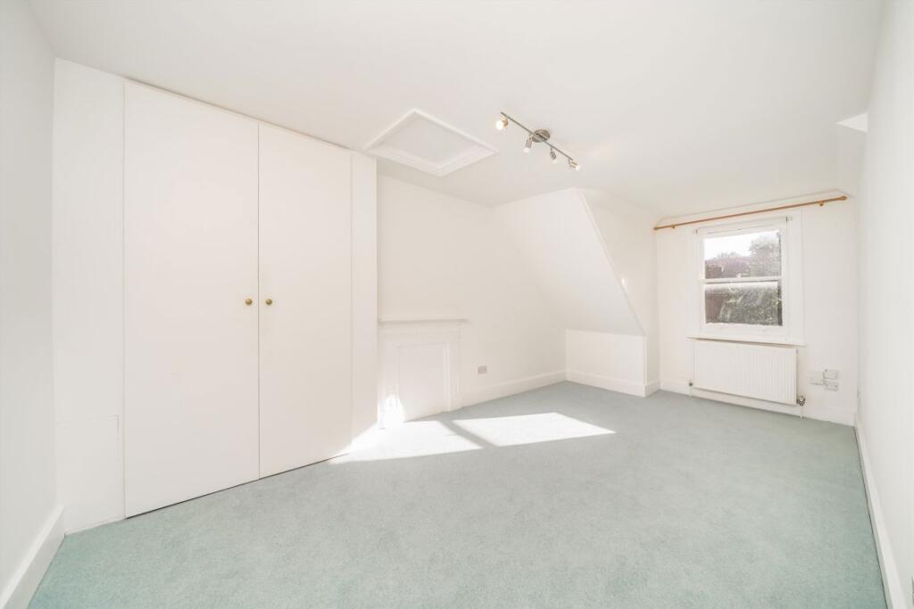 Apartment in London - View 5