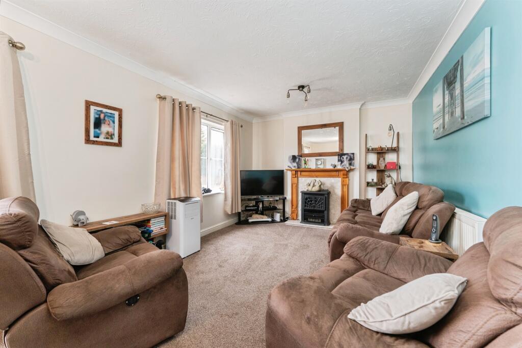 House in Huntingdonshire, Ramsey Mereside, Ramsey - More