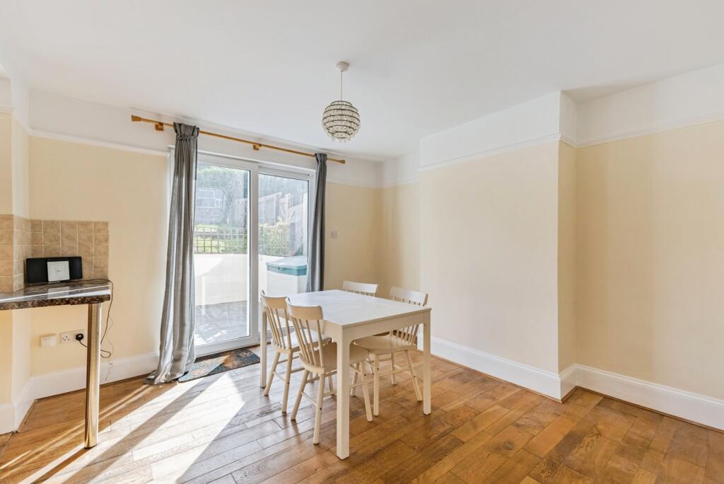 House in Paignton, St Michaels - View 5