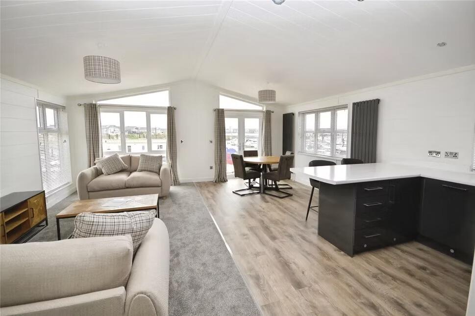 House in Rochester - View 4