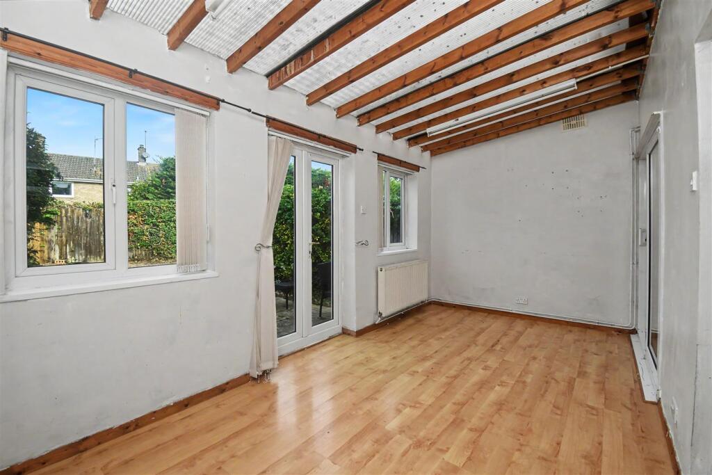 House in Northampton, North Northamptonshire - View 5