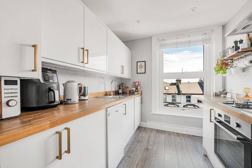 Apartment in London - View 3
