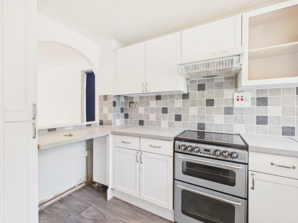 House in Horsham, North Heath, North Horsham - More