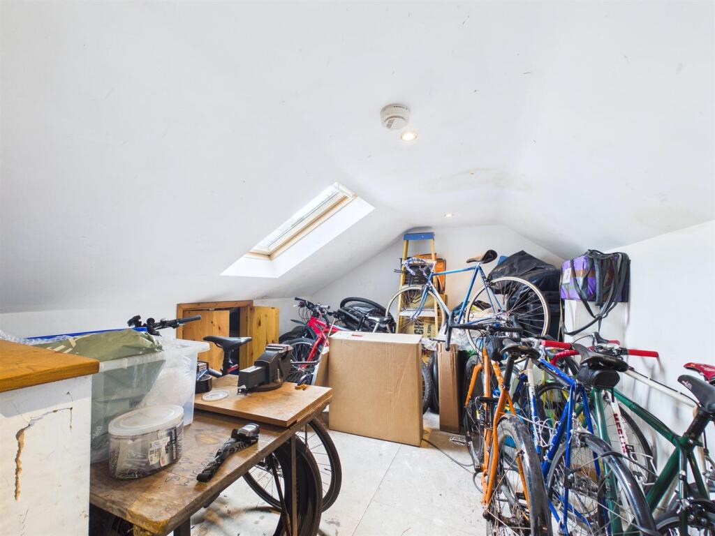 Fronting Spingfield Road, Cotham, Bristol - View 4