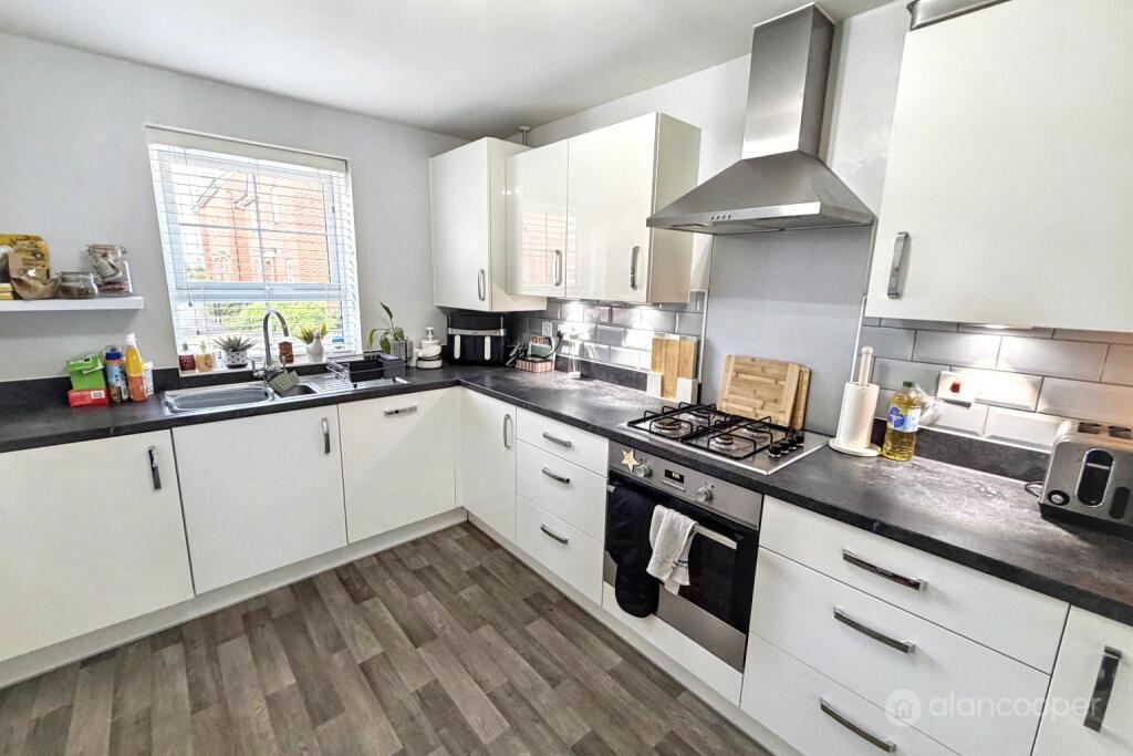 House in Nuneaton and Bedworth, Warwickshire - View 5