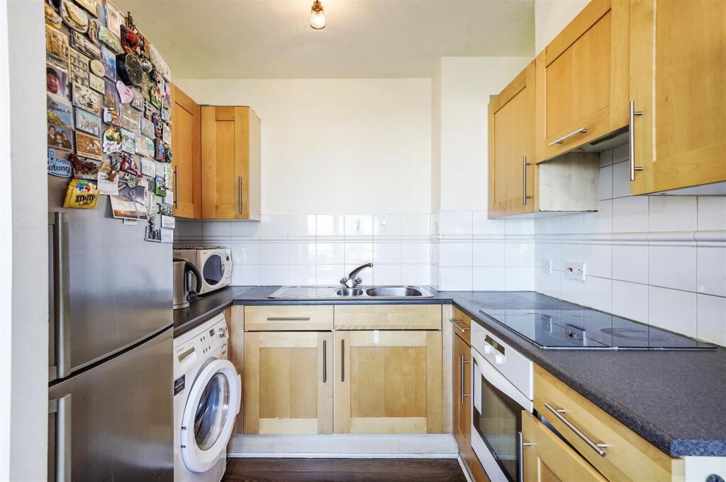 Apartment in London - View 5