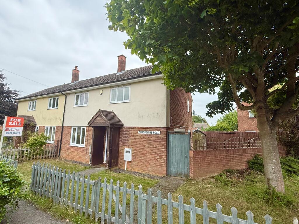 3-bed semi-detached on Shropshire Road, Scampton, LN1, £165,000