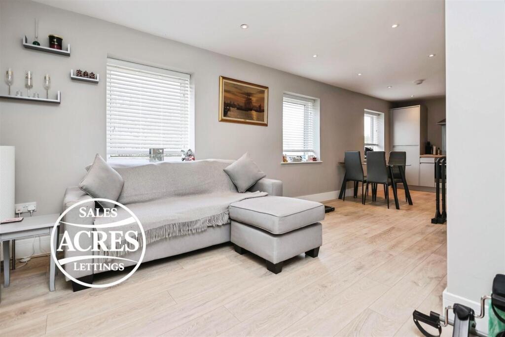 House in Sutton Coldfield, Maney - View 3