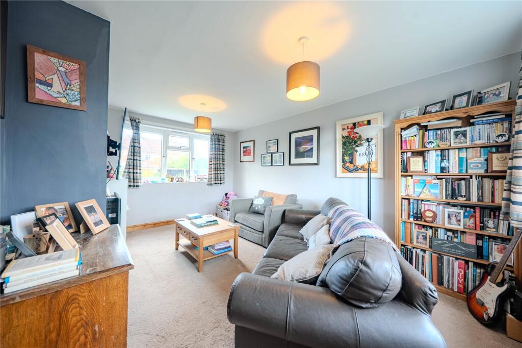 Ellerker Road, Thorner, Leeds photo 3