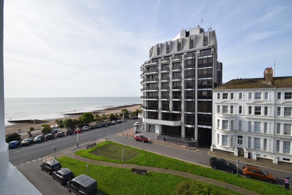 Apartment in Eastbourne, East Sussex - View 3