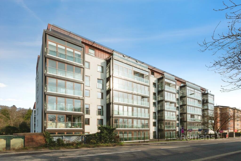 Main image of property: Farnborough Road, Farnborough, Hampshire, GU14