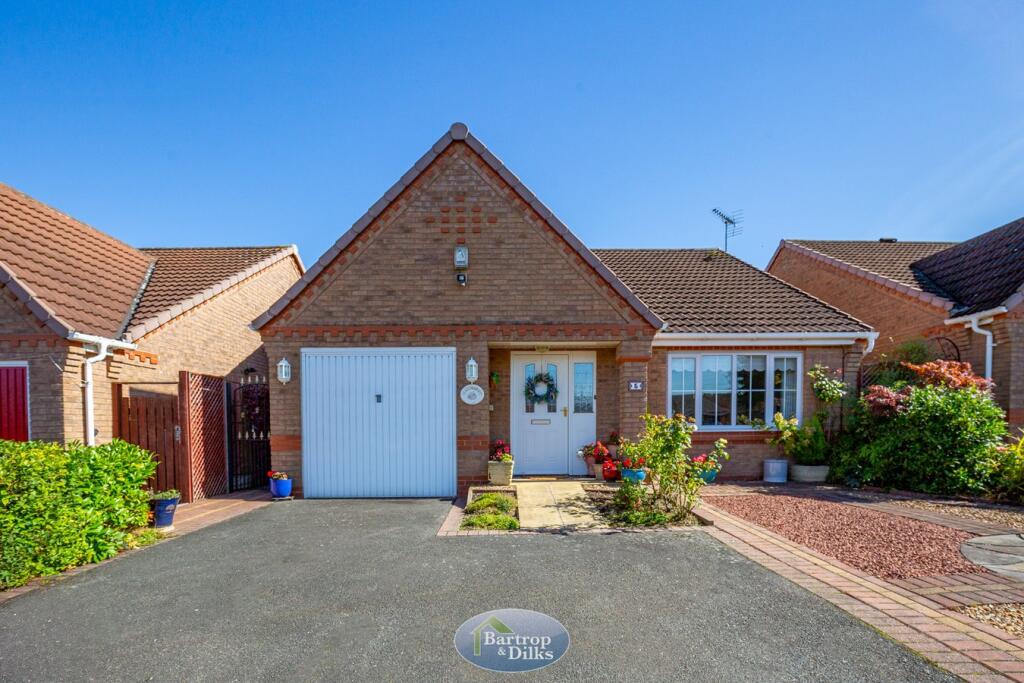 2-bed detached on Hazelwood Grove, Worksop, S80, £310,000