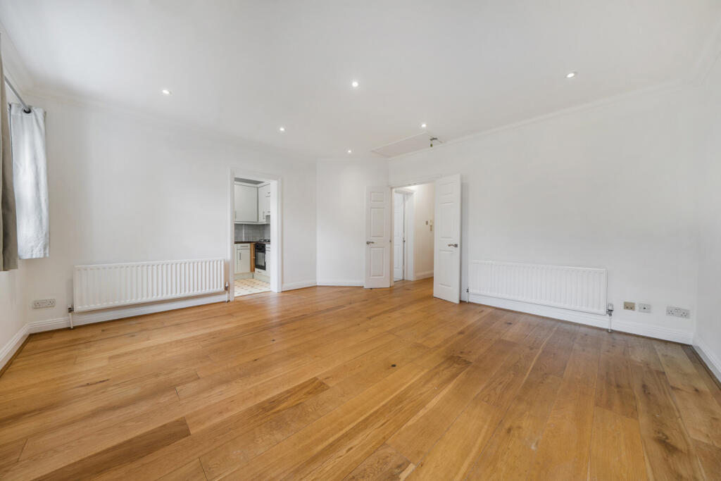 Apartment in London - View 5