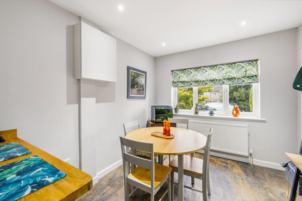 House in Tandridge, Dormansland - View 3