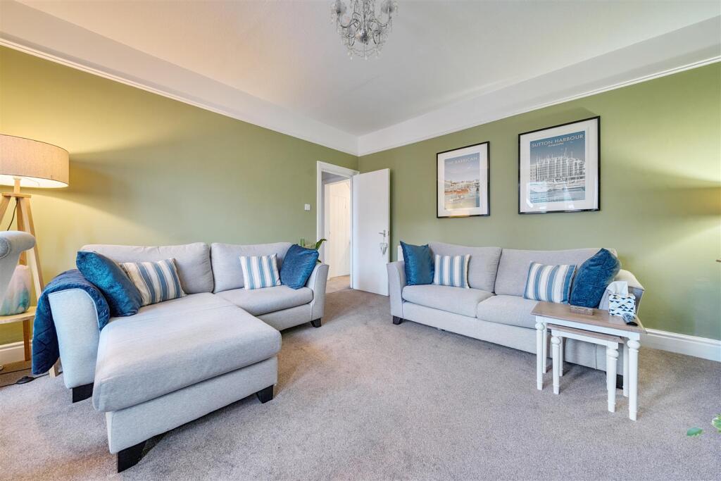 Goldington Avenue, Bedford photo 3