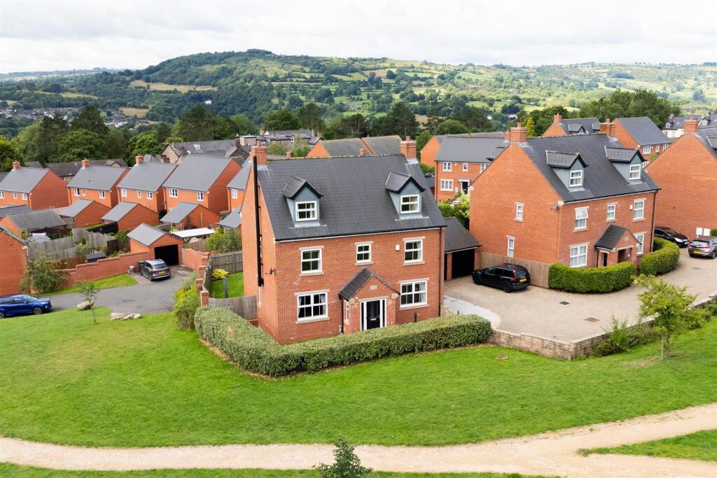 Main image of property: Pingle Rise, Matlock, DE4 3TN