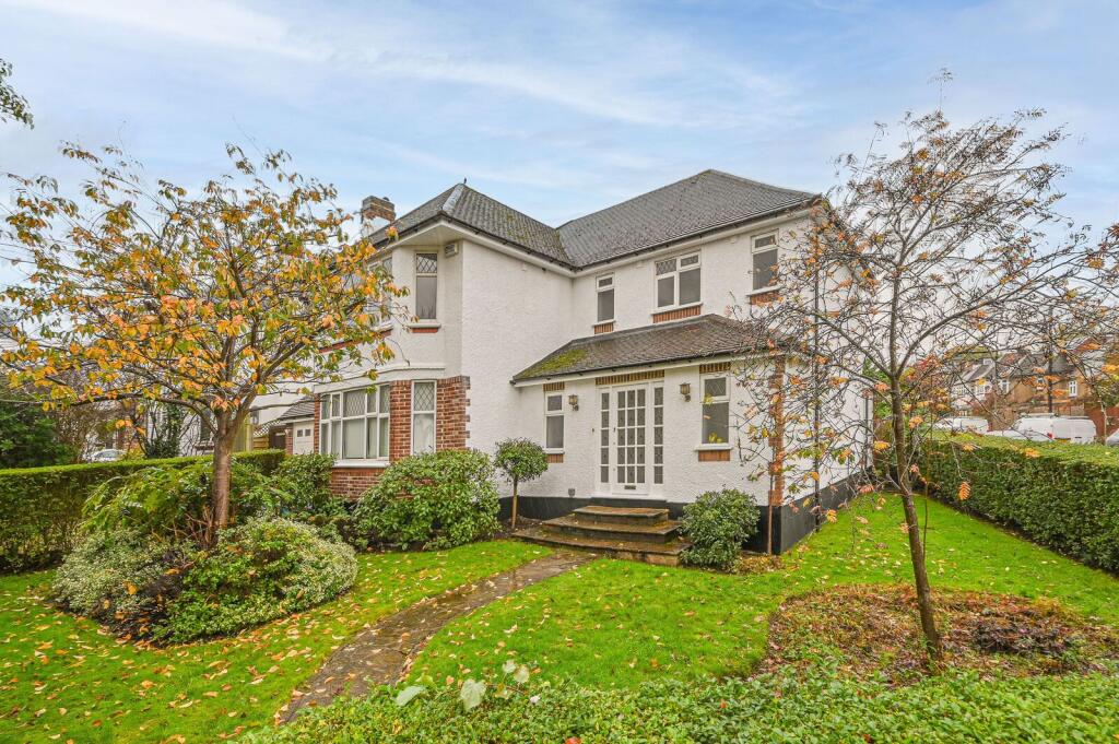 Main image of property: Longland Drive, Totteridge, London, N20