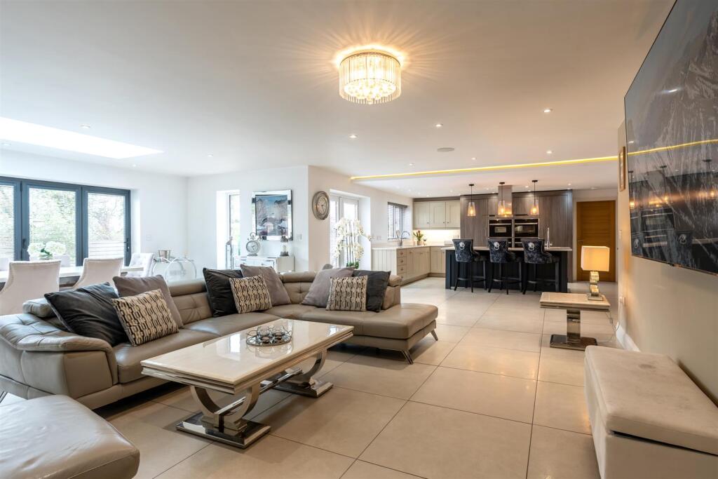 House in Sheffield - View 4