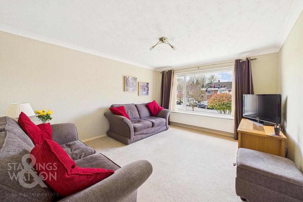 Meadow Road, Costessey, Norwich photo 4