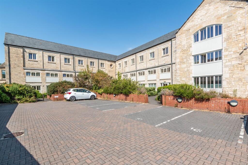 Main image of property: Dudbridge Road, Stroud